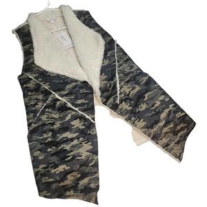 LulaRoe Marlow Shearling Vest - Camo - Small - NWT